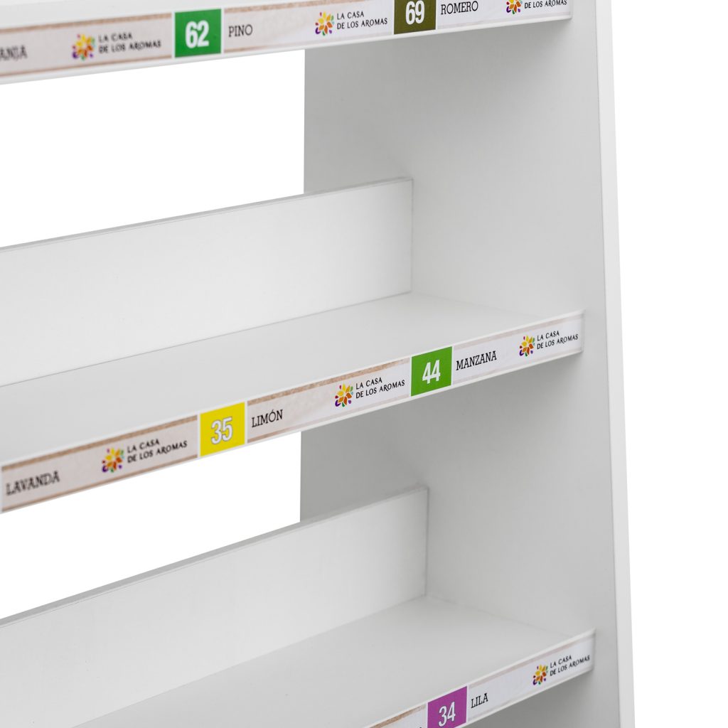 Expositores desmontables con herrajes